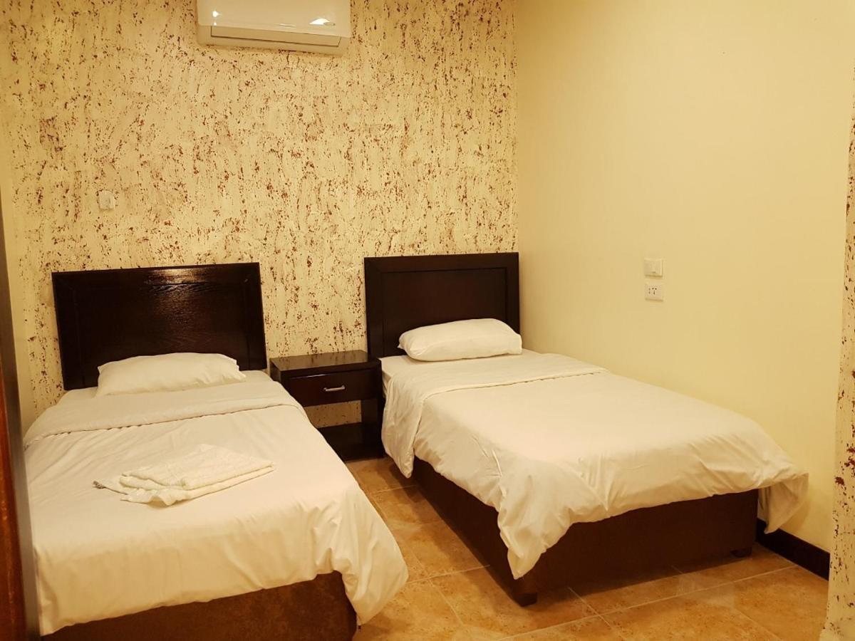 Siveen Hotel Amman Esterno foto